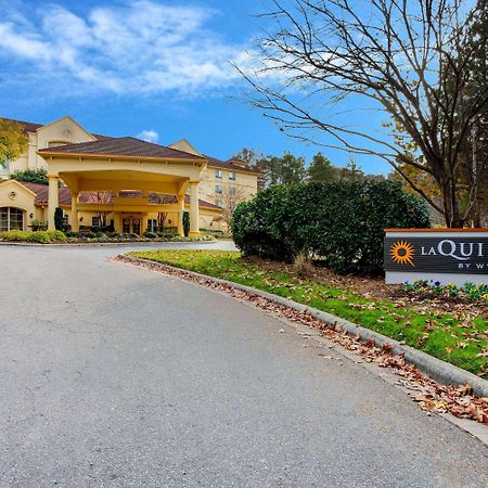 Отель La Quinta By Wyndham Raleigh Crabtree Экстерьер фото